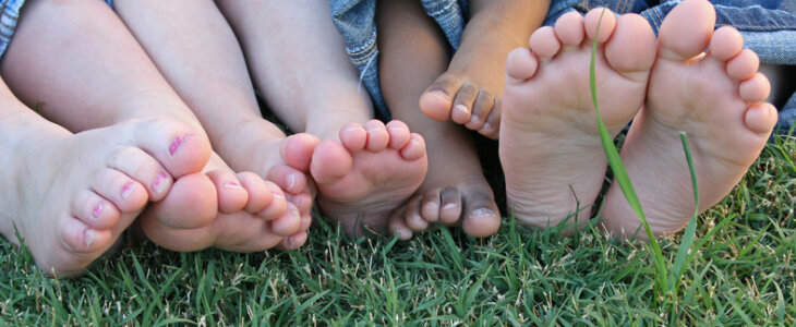 feet of blended family childnre